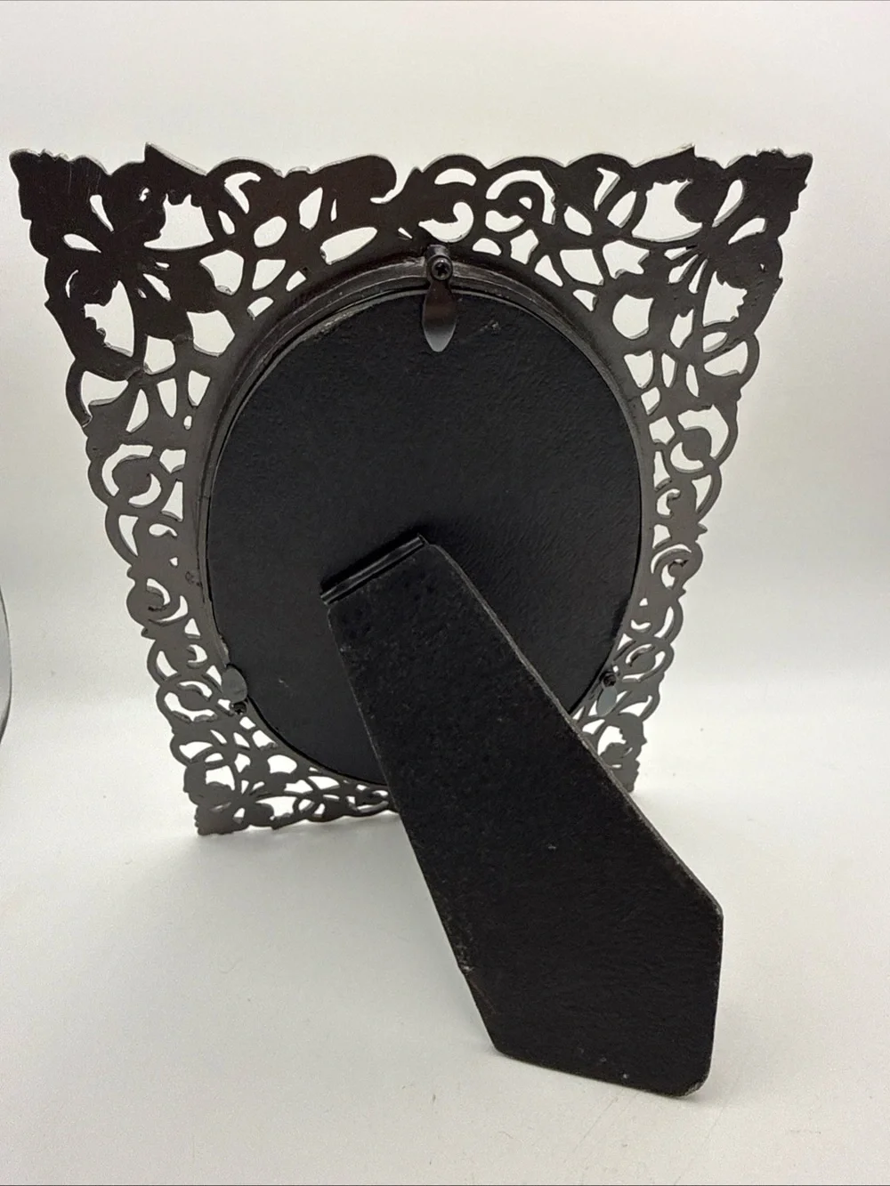 Vintage Victorian Style Ornate Swirl Leaf Pewter Color Picture Frame 6”x4” Oval